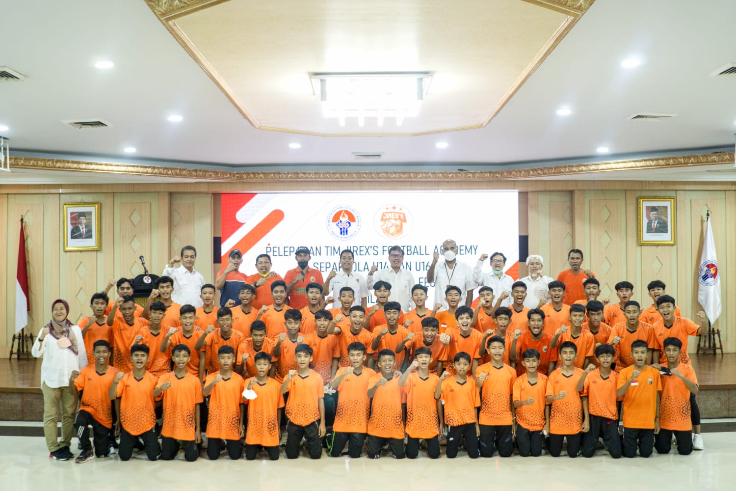 Kemenpora Lepas Tim JIREX'S Football Academy Sepak Bola U-14 dan U-16 Mengikuti JSE International Football Festival 2023 di Thailand