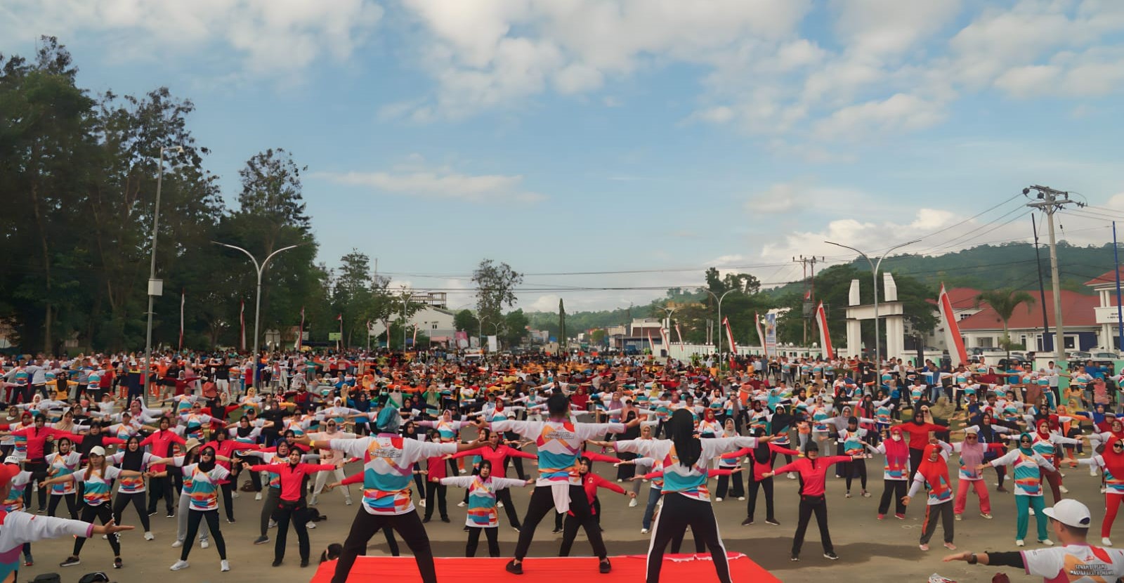 Menuju Indonesia Bugar 2045, Kemenpora Gelar Senam Bersama Masyarakat Konawe