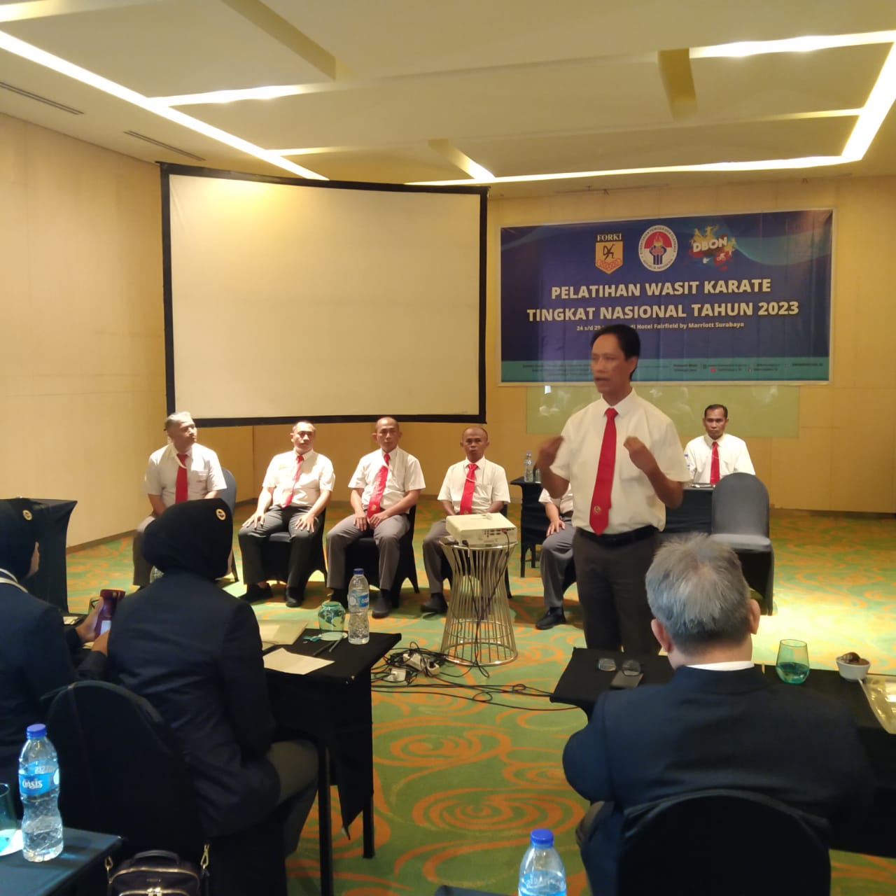 Kemenpora Gelar Pelatihan Tuk Tingkatkan Pengetahuan Wasit Karate