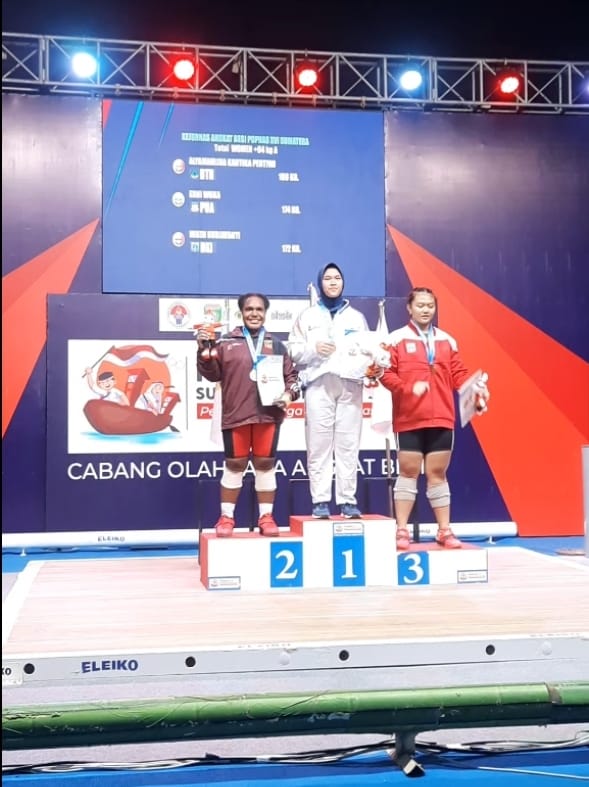 Cabor Angkat Besi Putri Sumbang Medali Emas Tuk Provinsi Banten.