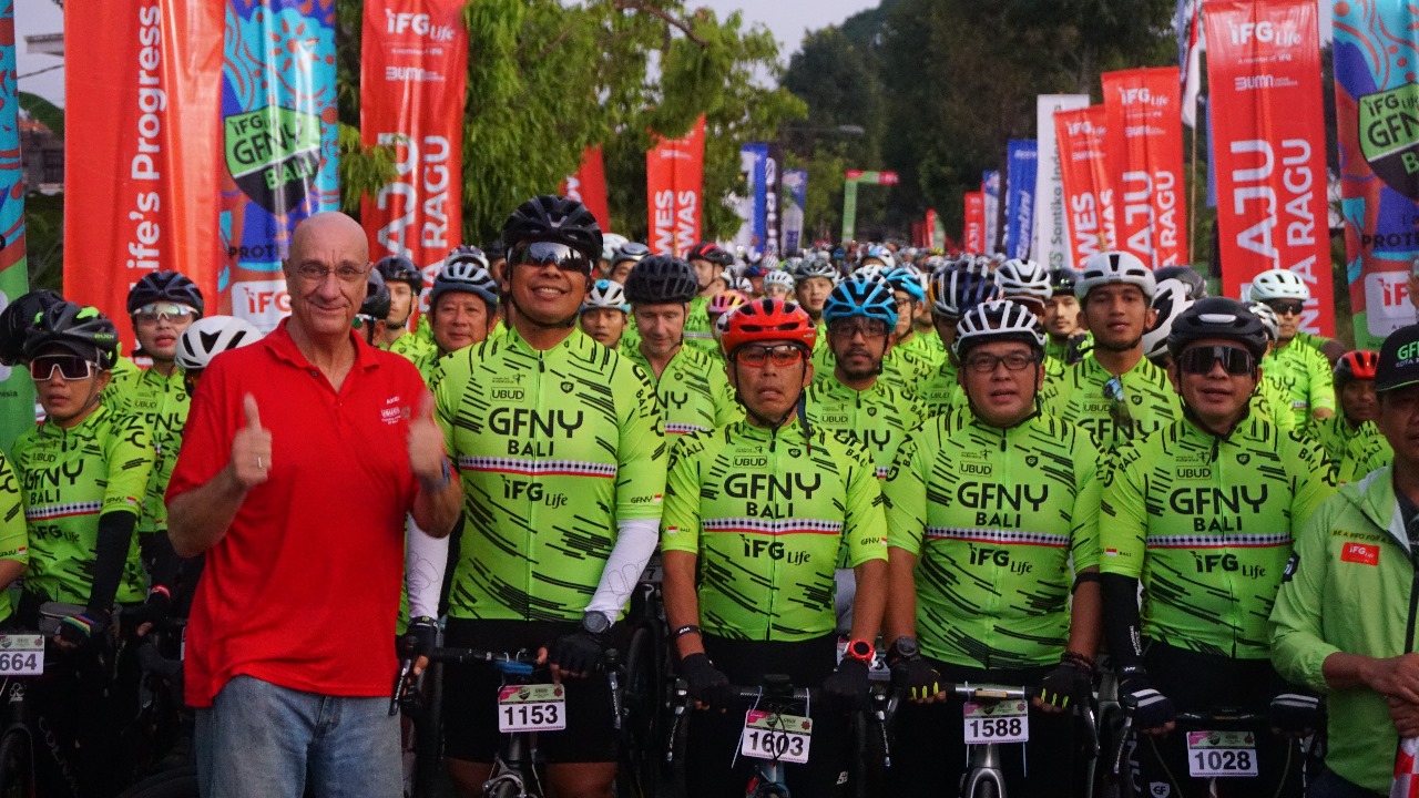 Deputi 3 Kemenpora Buka GNFY Bali dan Turut Bersepeda 132 km