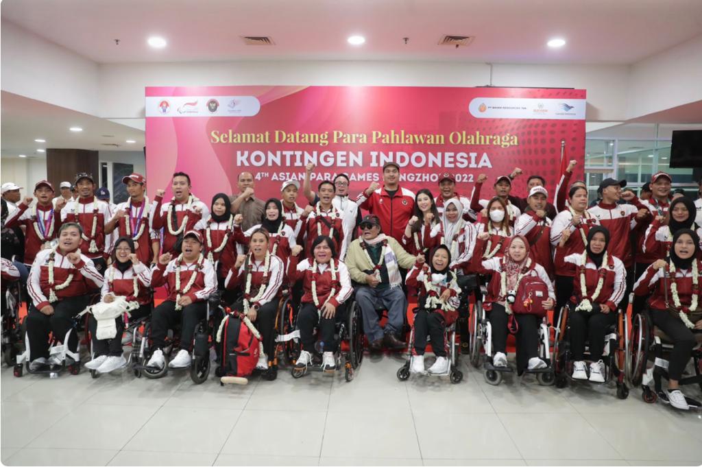 Menpora Dito Sambut Kepulangan Kontingen Indonesia dari Asian Para Games 2022 Hangzhou