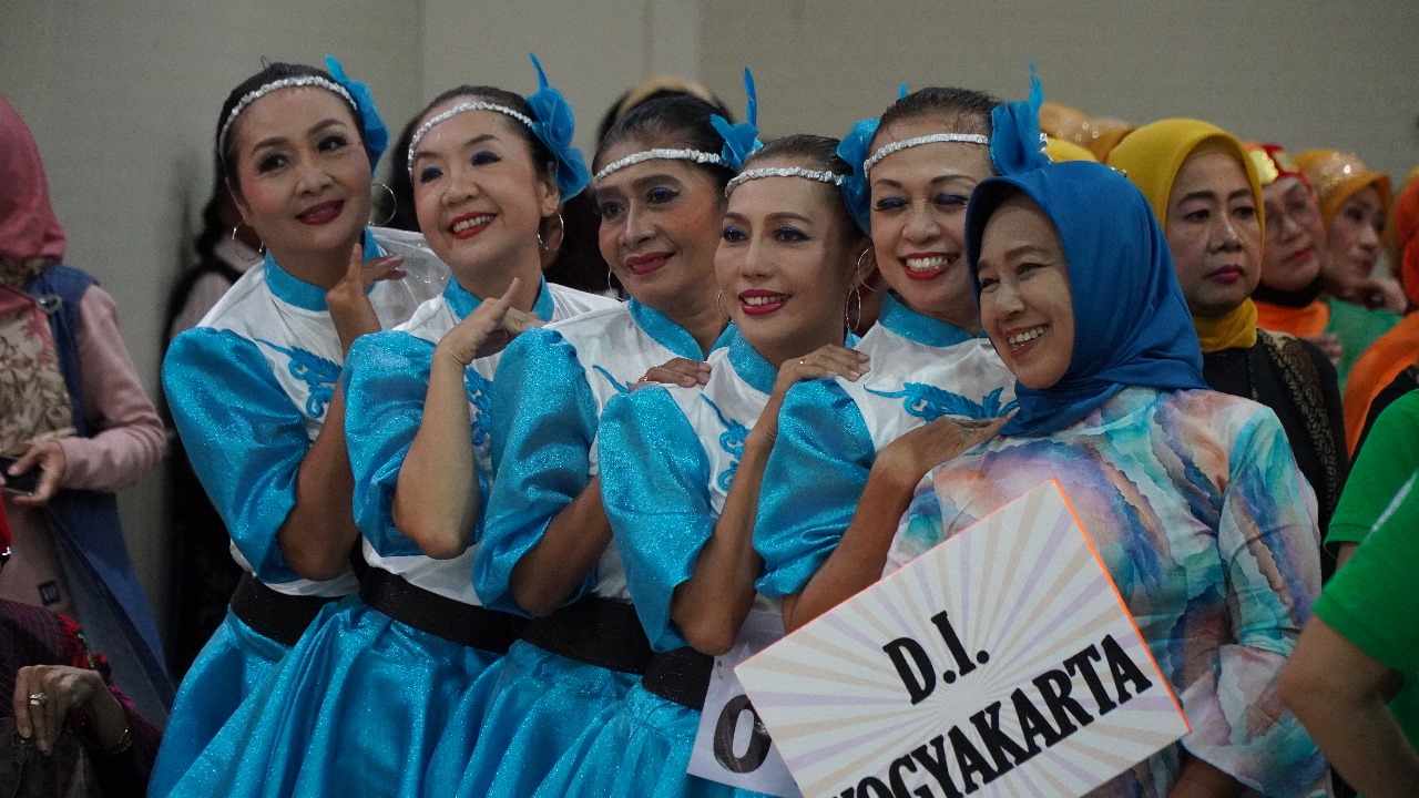 Lomba Langkah Dansa Lansia Tingkat Nasional Diikuti oleh Ratusan Peserta di Jakarta