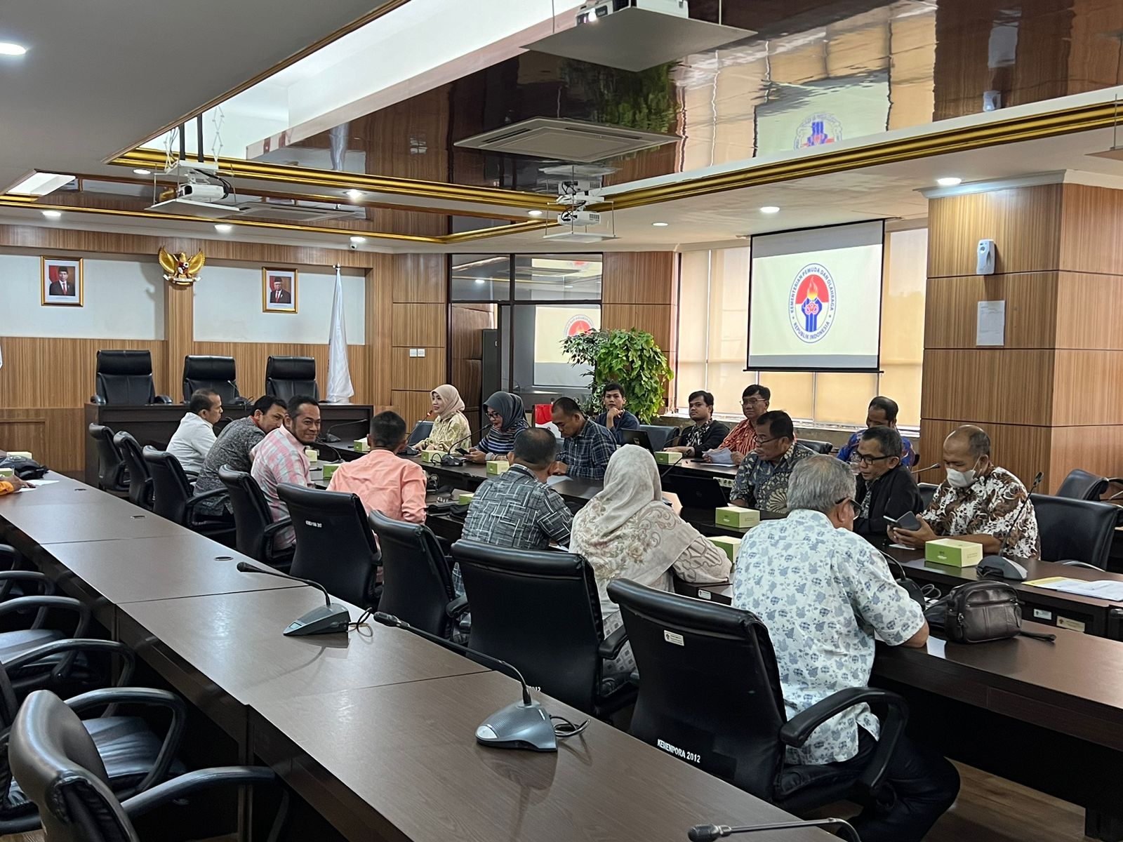 Kemenpora RI Terima Audiensi DPRD Kota Pekanbaru, Bahas Kebijakan Tentang Pemuda dan Olahraga.