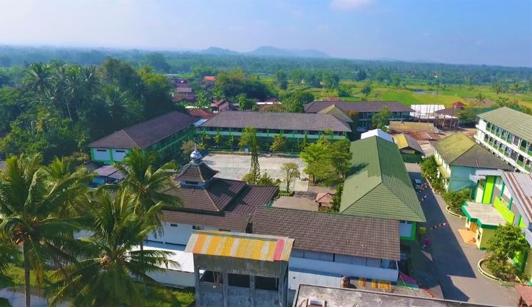 Sekolah Berasrama (Boarding School) dan Pesantren Berpeluang Memberikan Kecukupan Aktivitas Fisik bagi Pelajar