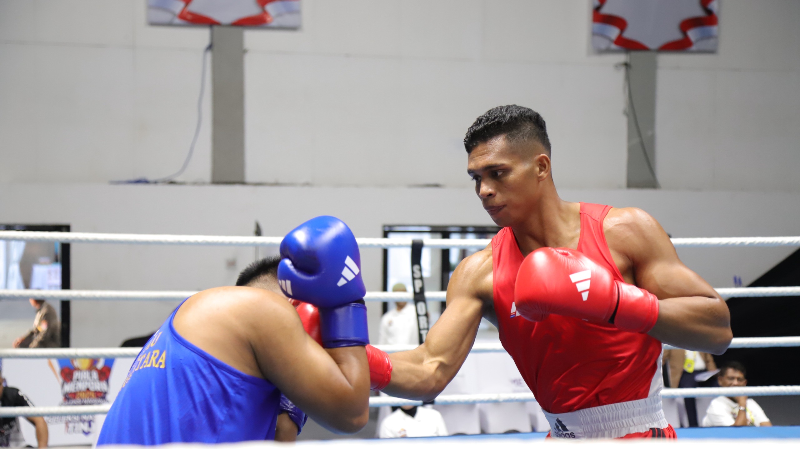 Petinju Dari Seluruh Indonesia Adu Kuat Pada Lanjutan Perempat Final Seleksi Tinju Piala Menpora