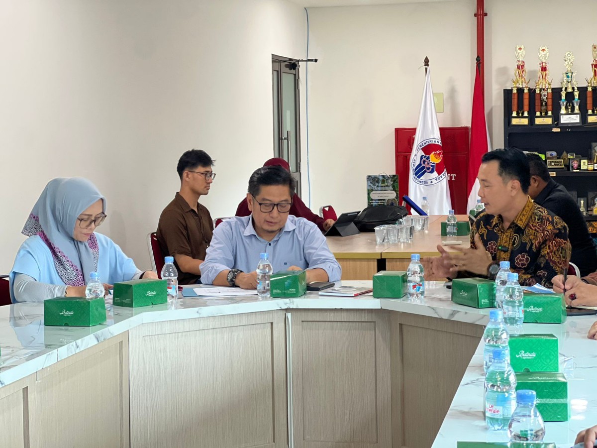 Koordinasi Terkait Pengembangan Prasarana Olahraga, Bupati Rejang Lebong Kunjungi Kemenpora RI